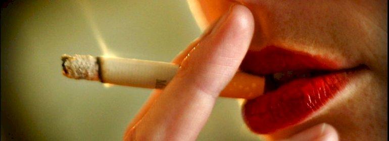 Det offentlige tjener på kvindelige rygere. Men samfundet gør ikke