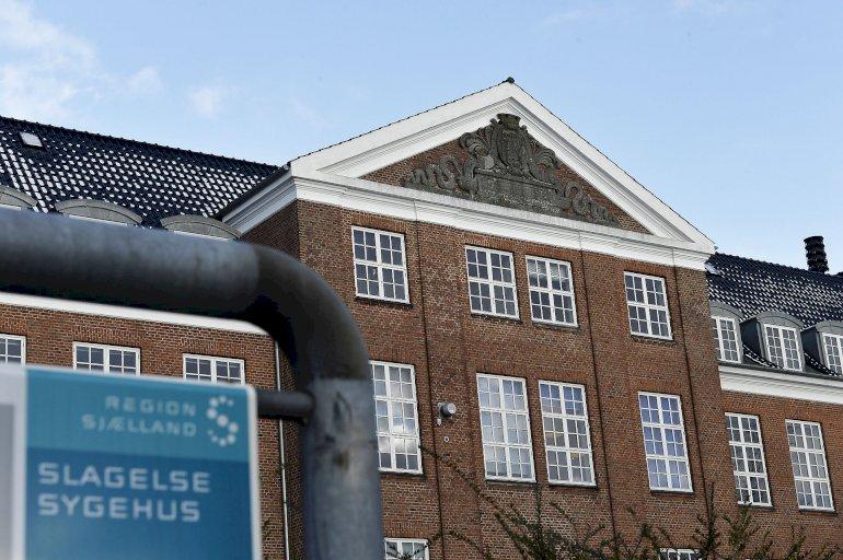 Sygehuse nedlægger pladser til coronasmittede på stribe