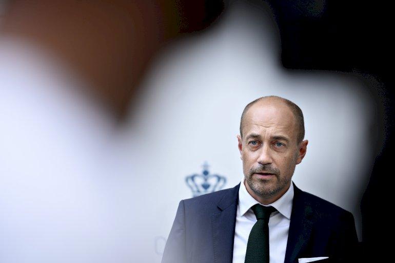 Heunicke opfordrer til påpasselighed efter smittestigning