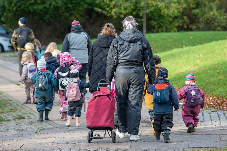 Politikere: Pædagogisk personale bør frem i vaccinekø