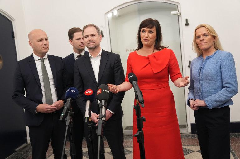 Økonomiaftale med milliarder til nedslidte hospitaler og bedre medicin