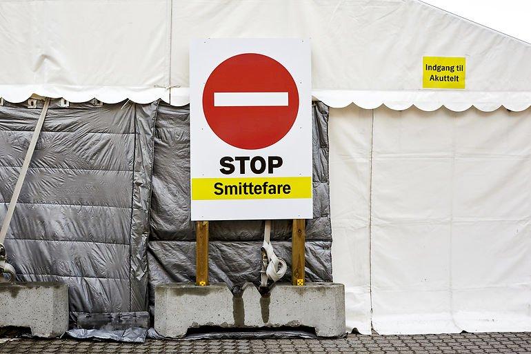 128.000 coronatest i hvide telte har kun fundet 458 smittede