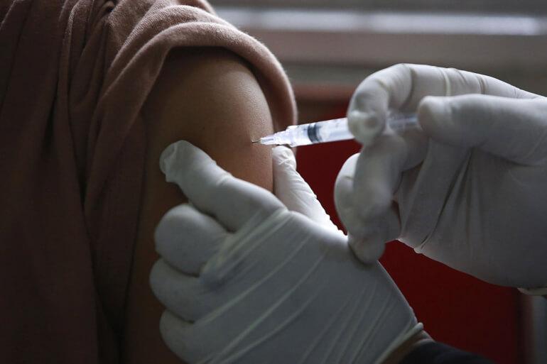 Øget test- og vaccinationsindsats efter omikron-smitte
